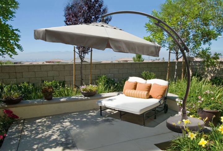 Sun Garden 11.5' Easy Sun Free Standing Umbrella Lifestyle